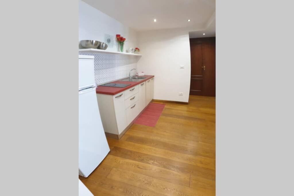 Dimora Maqueda Apartment Palermo Luaran gambar